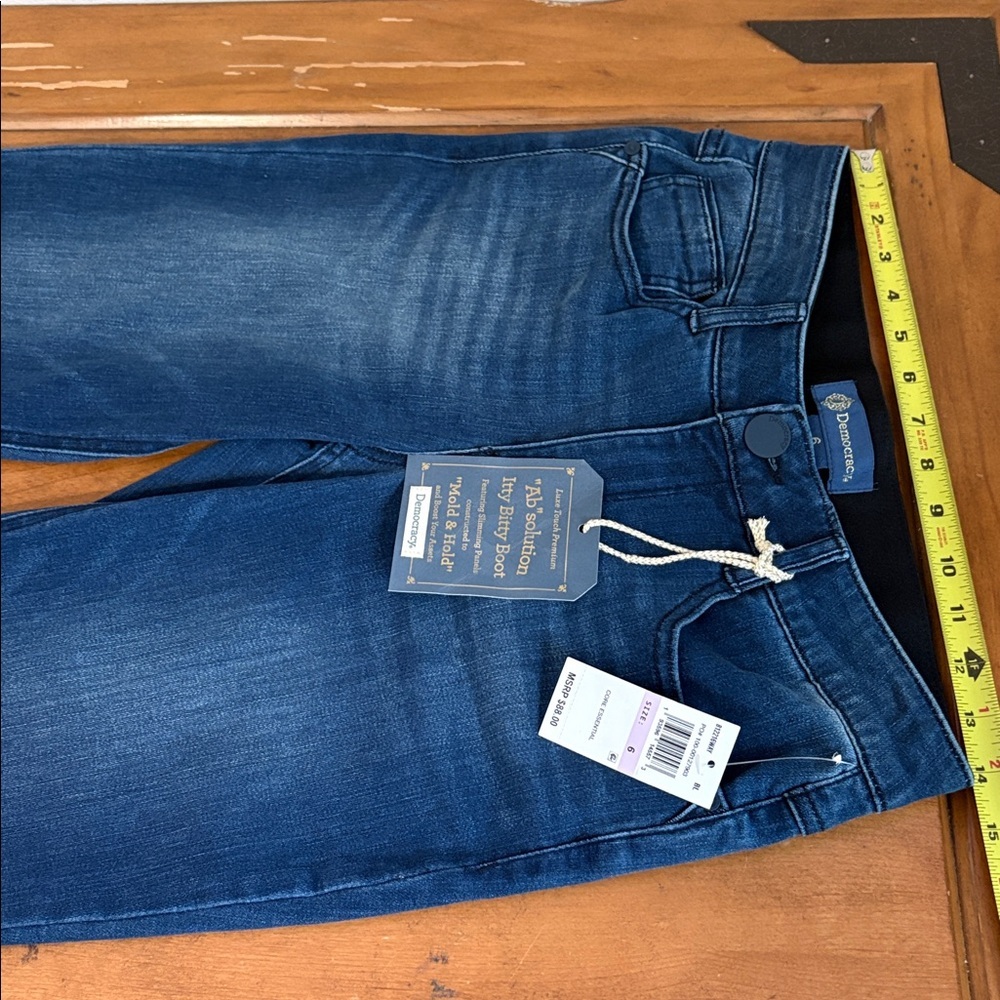 Democracy NWT Absolution Itty Bitty Boot Jeans Size 6 - Picture 5 of 14